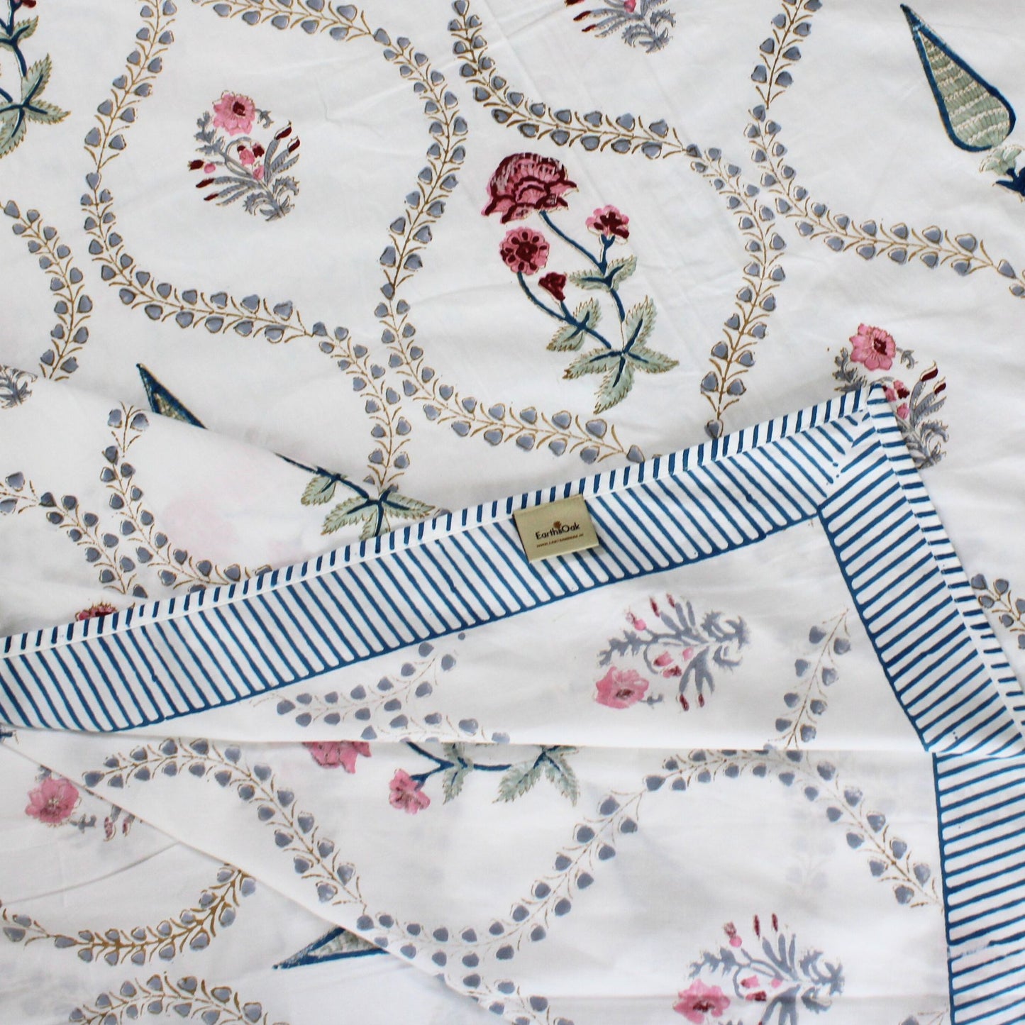 Colours Of The Garden: Bedsheet
