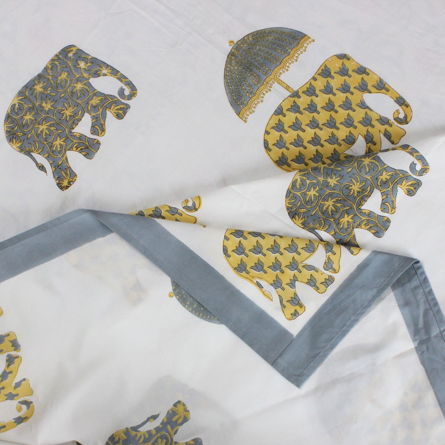 Kainaat Handblock Bedsheet