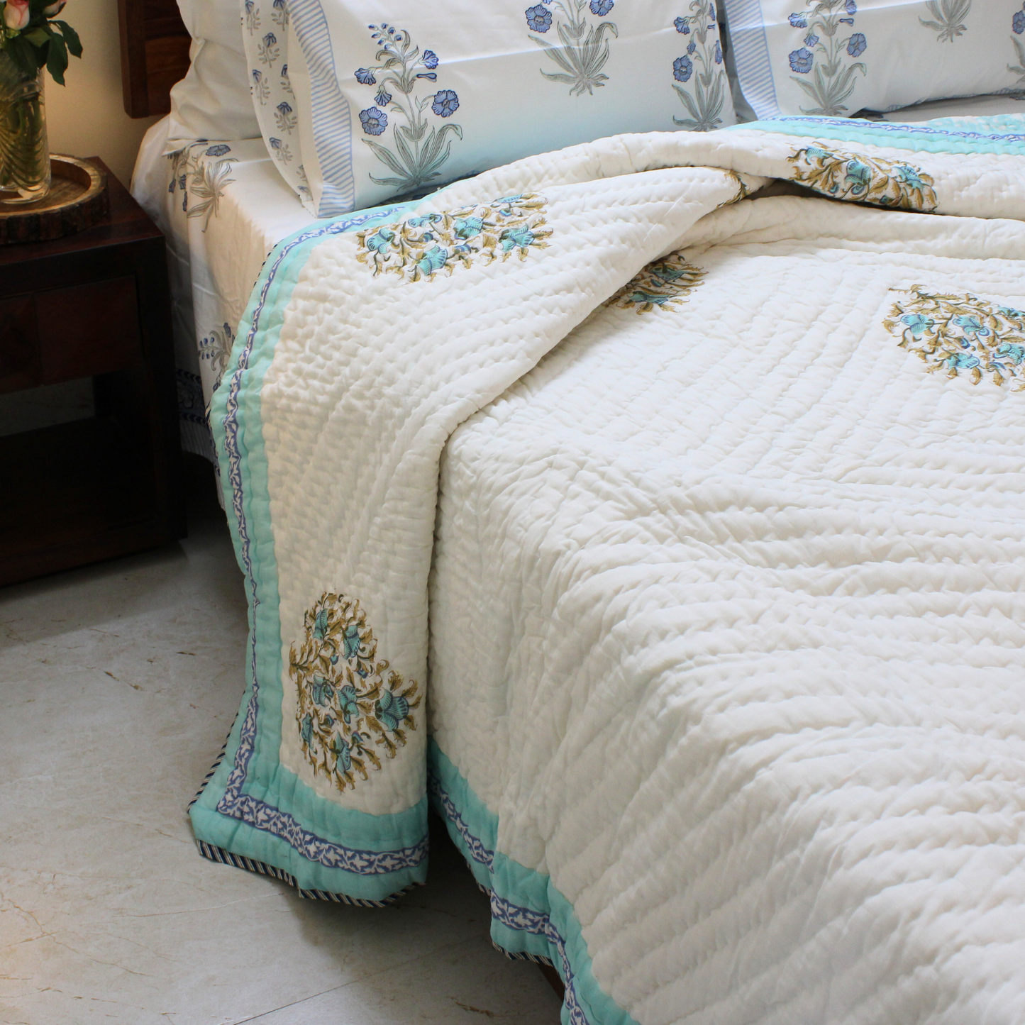 Colours Of The Garden-Cotton Quilt