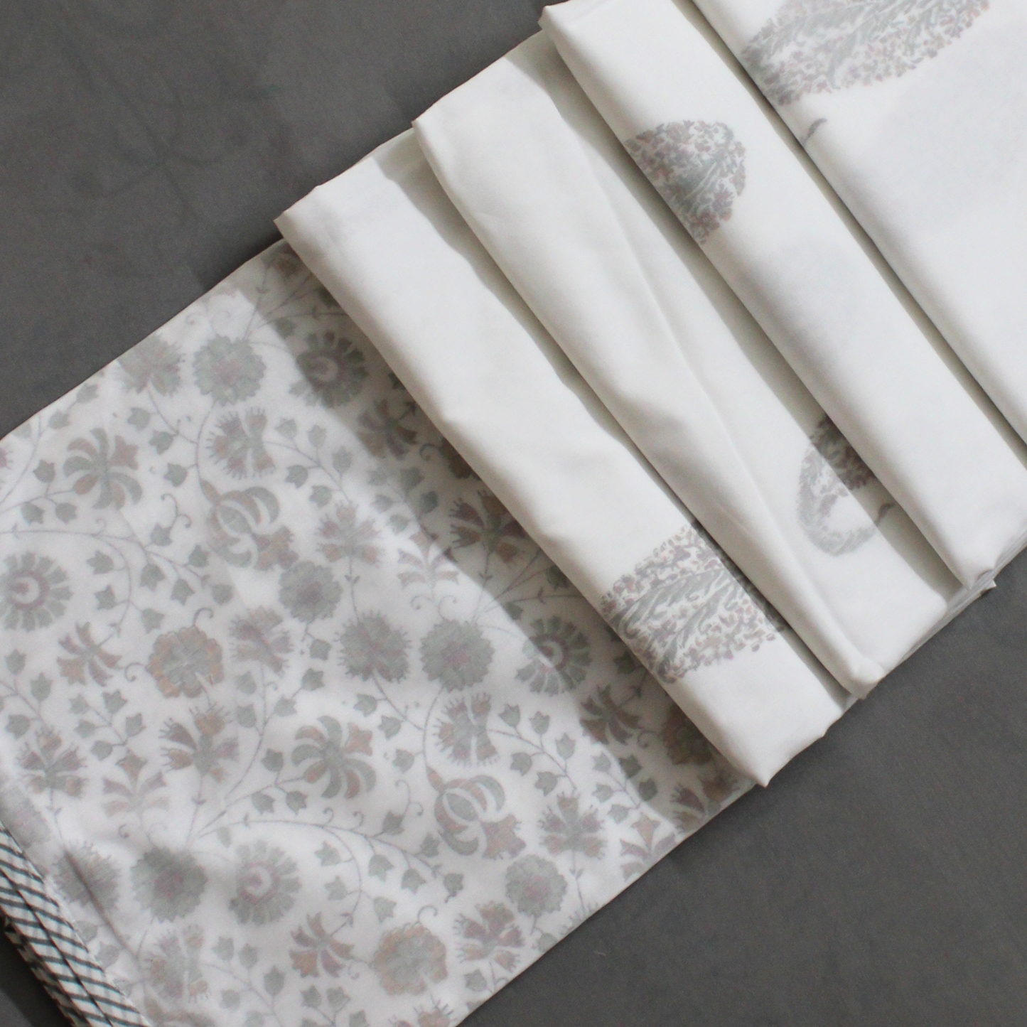 Floral Hues Muslin Dohar