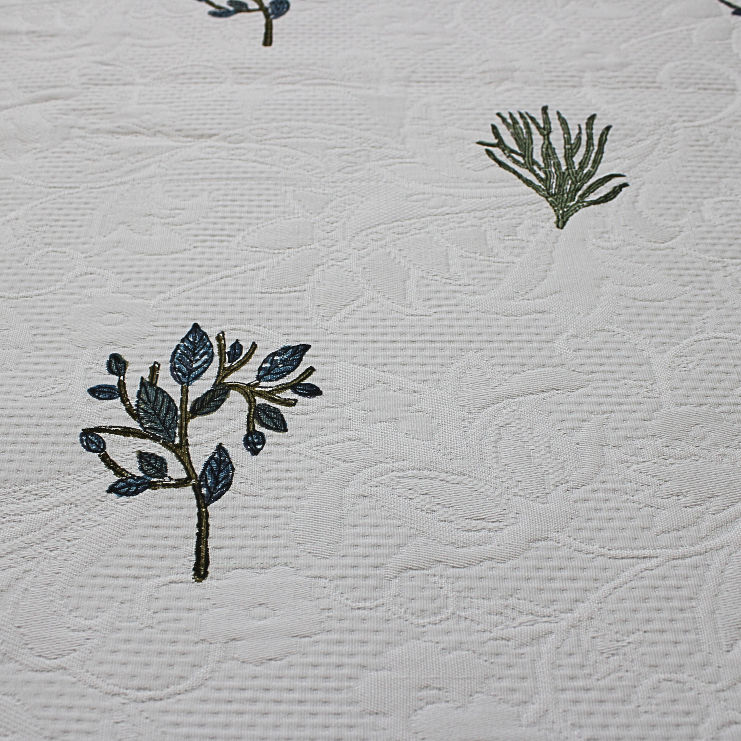 Anand Bagh Jaquard Handblock Bedcover