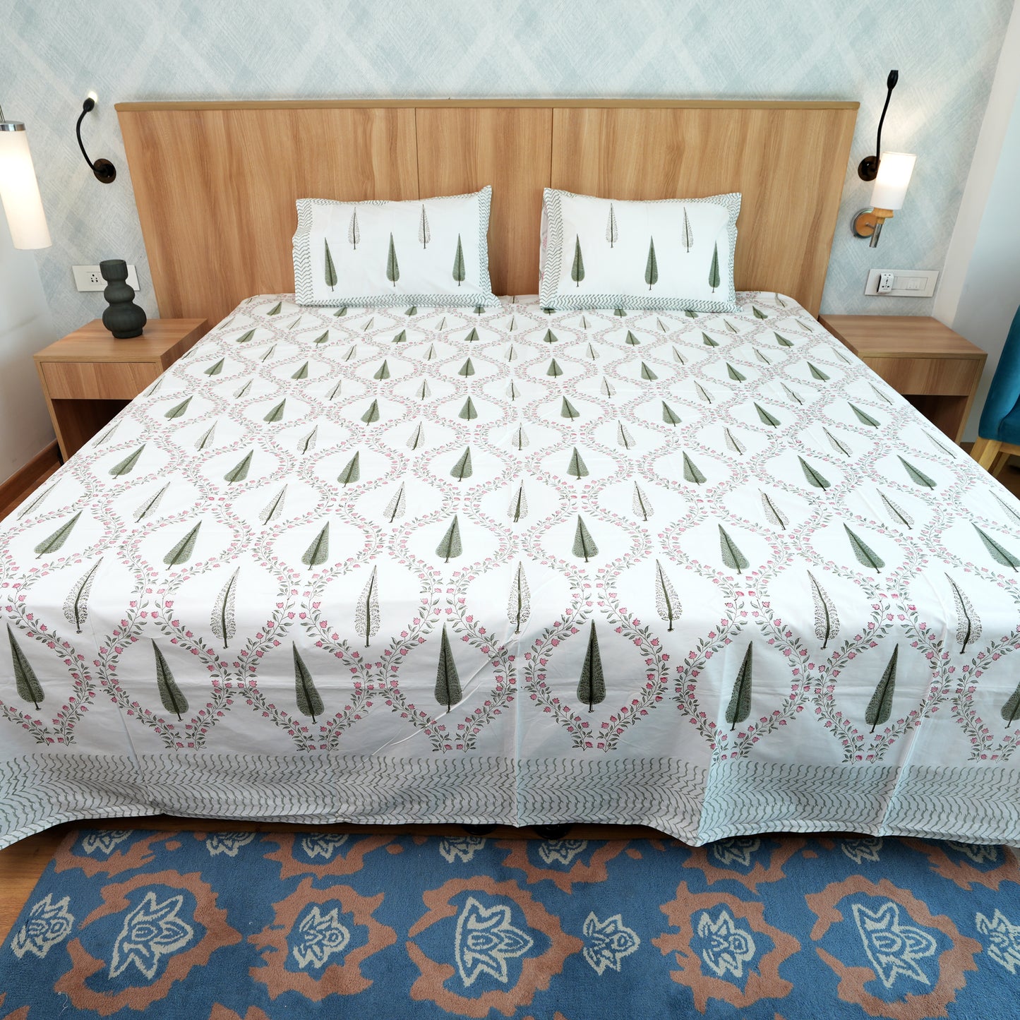 Colours of the Garden: Bedsheet