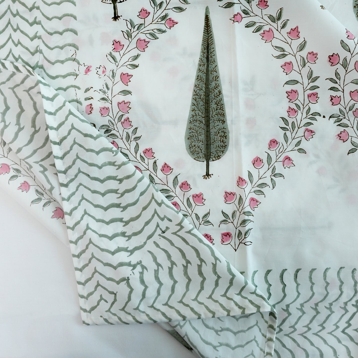 Colours of the Garden: Bedsheet