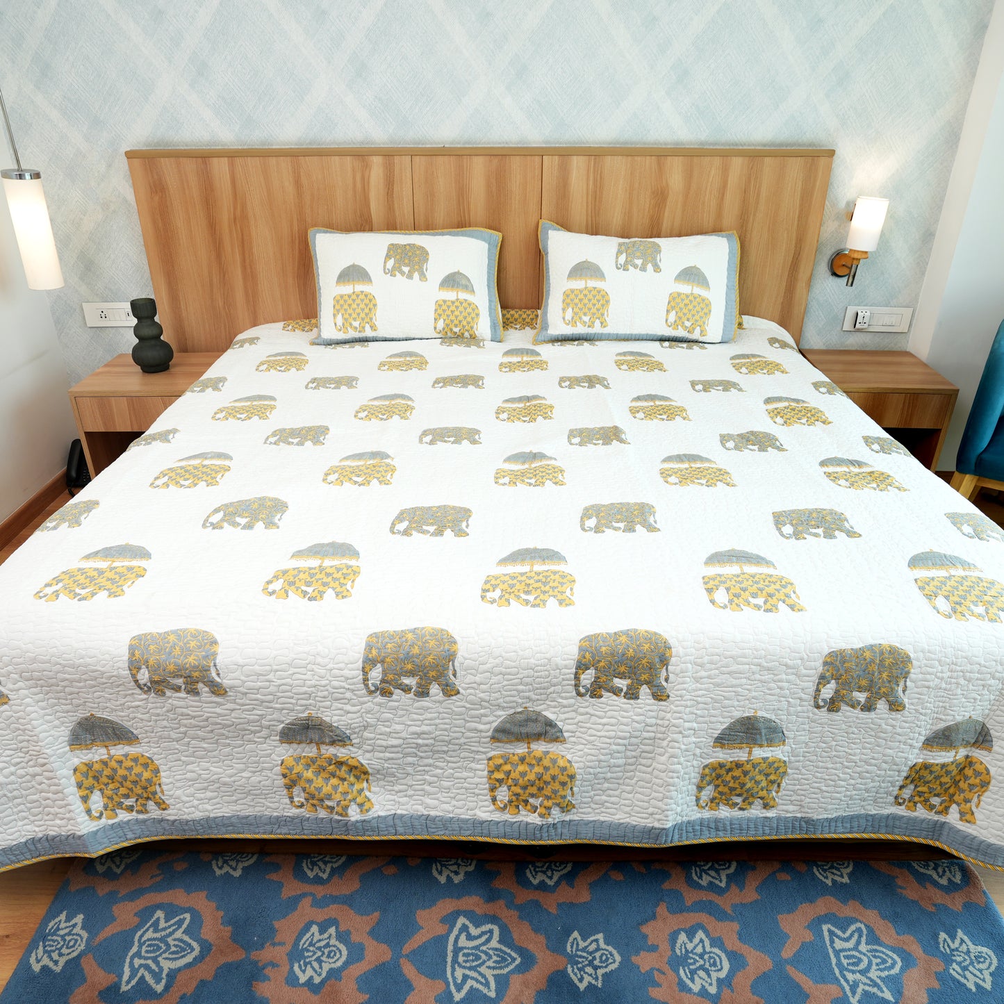 Kainaat - Handblock Quilted Bedcover