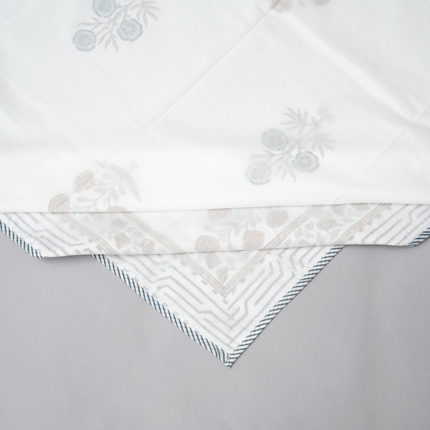 Floral Hues Muslin Dohar