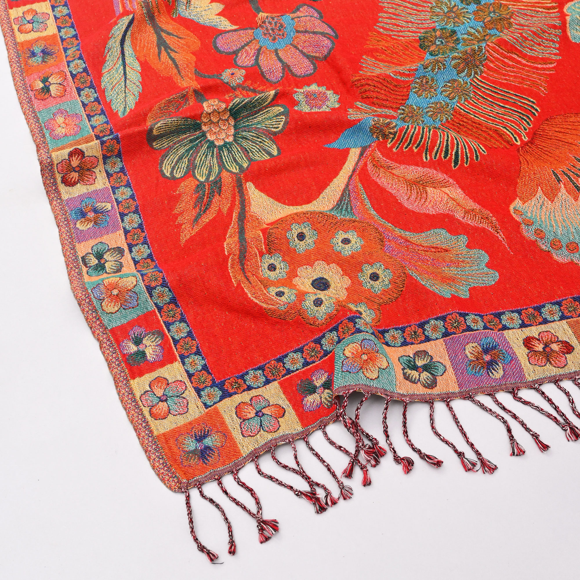 decorative throws, luxury throws, home textiles
