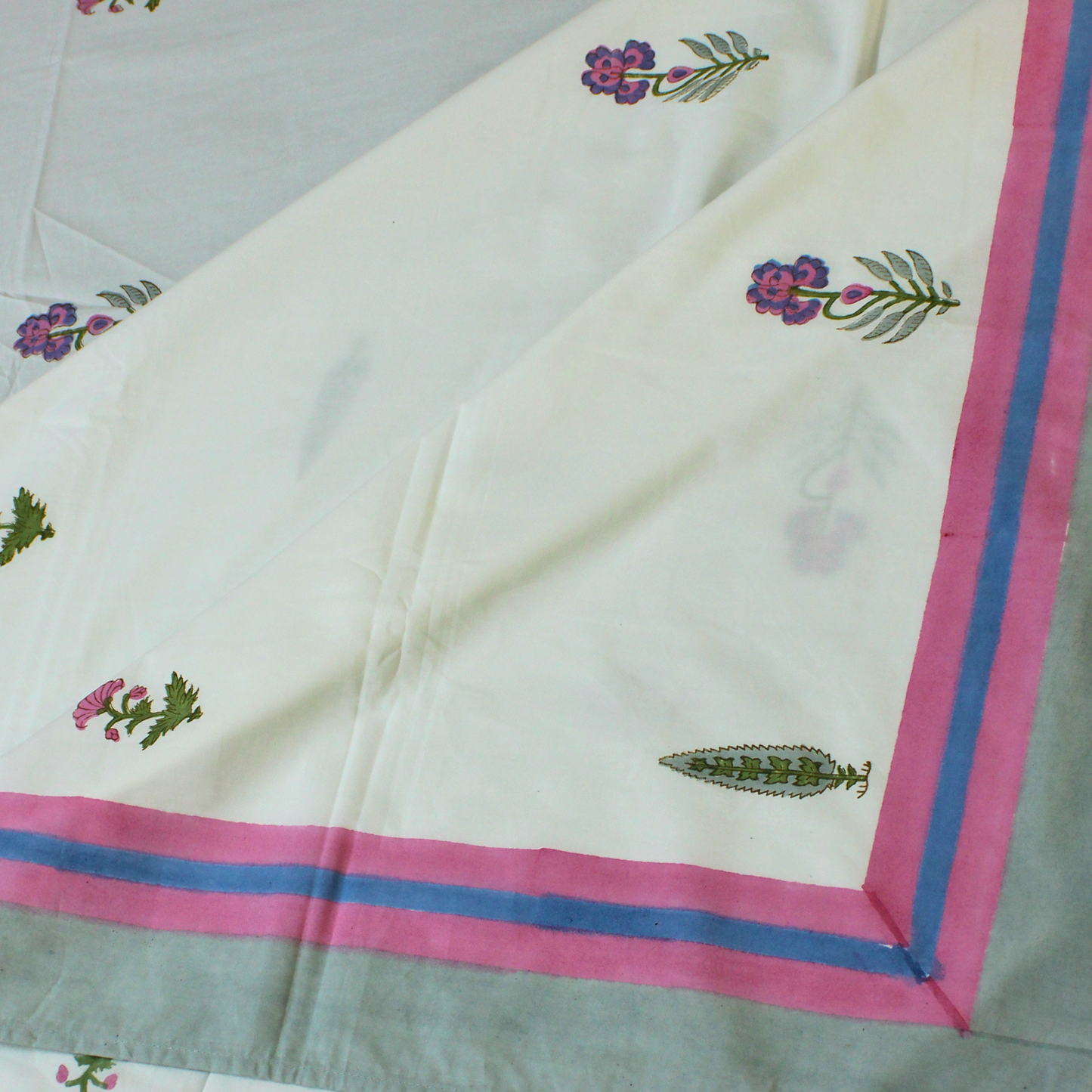 Colours Of The Garden: Bedsheet 0 Reviews