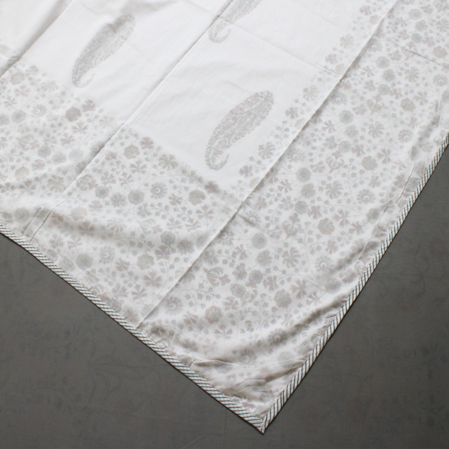 Floral Hues Muslin Dohar