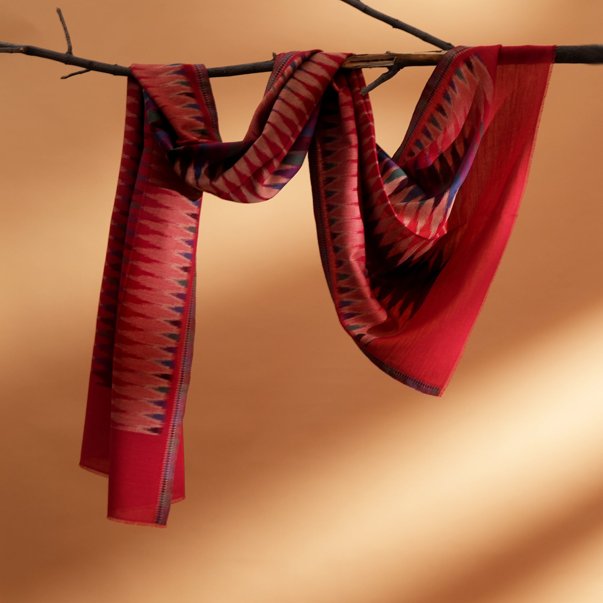 Merino Wool Blend, heritage craftsmanship, sophisticated design, exceptional comfort, expresses individuality,wool stole, Skin Friendly, Gifting, Tradional techniques, men & Women, gift packaging


