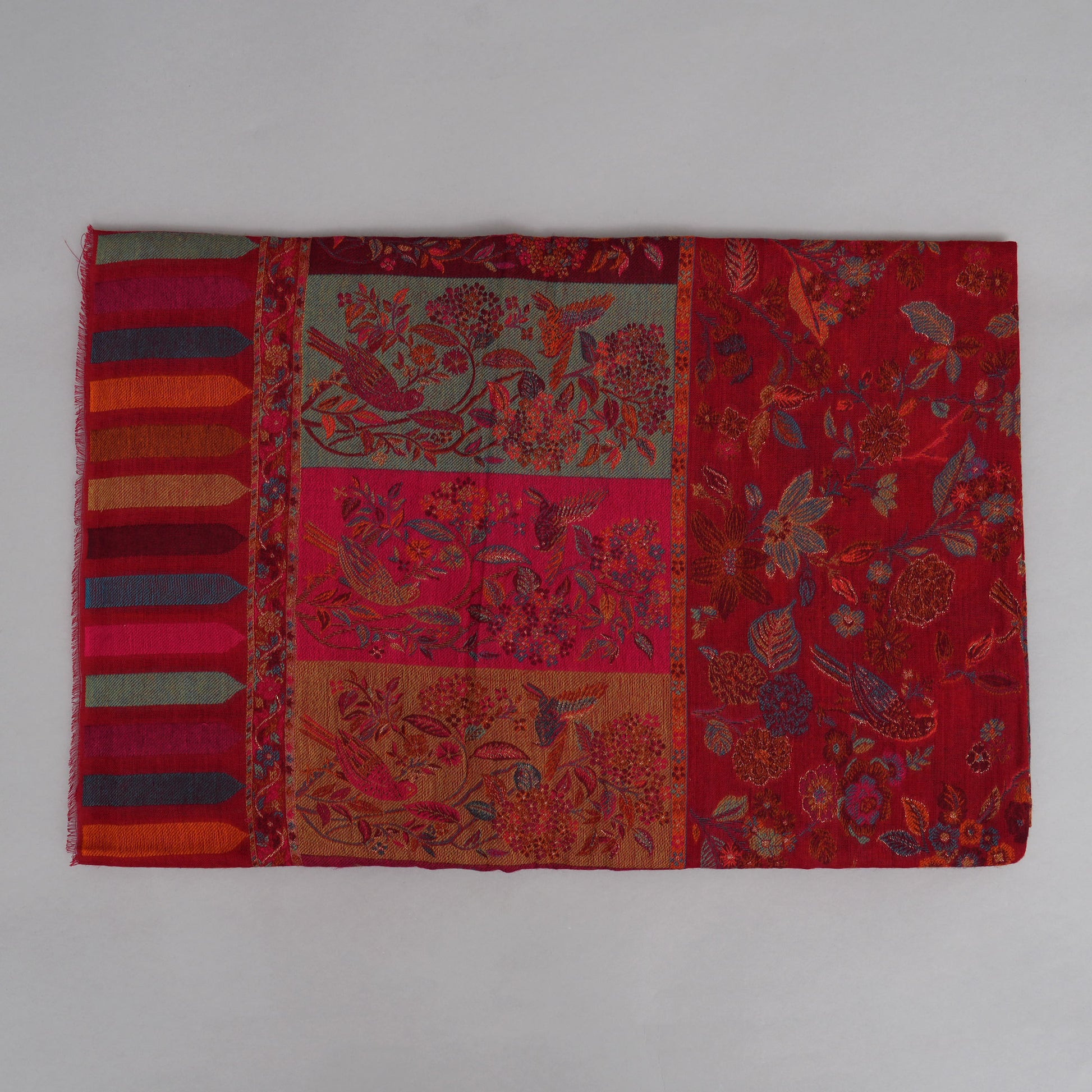 Handwork, Luxury, Gifting, Luxury gift packaging, Traditional , Shawls , Men & Women