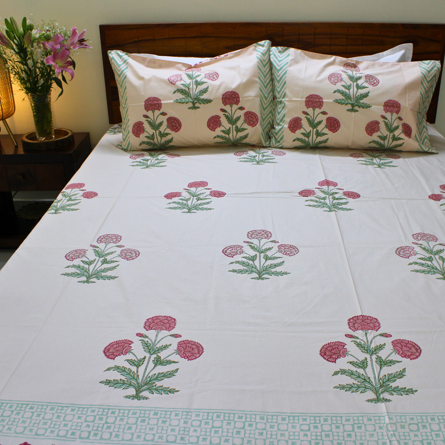 Colours Of The Garden: Bedsheet